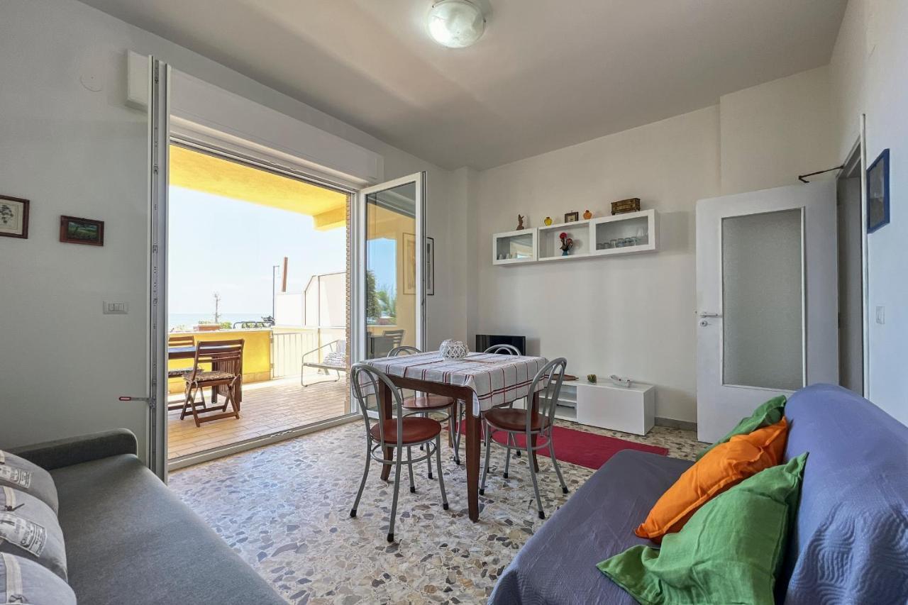 Apartamento Il Mare In Giardino Scauri  Exterior foto