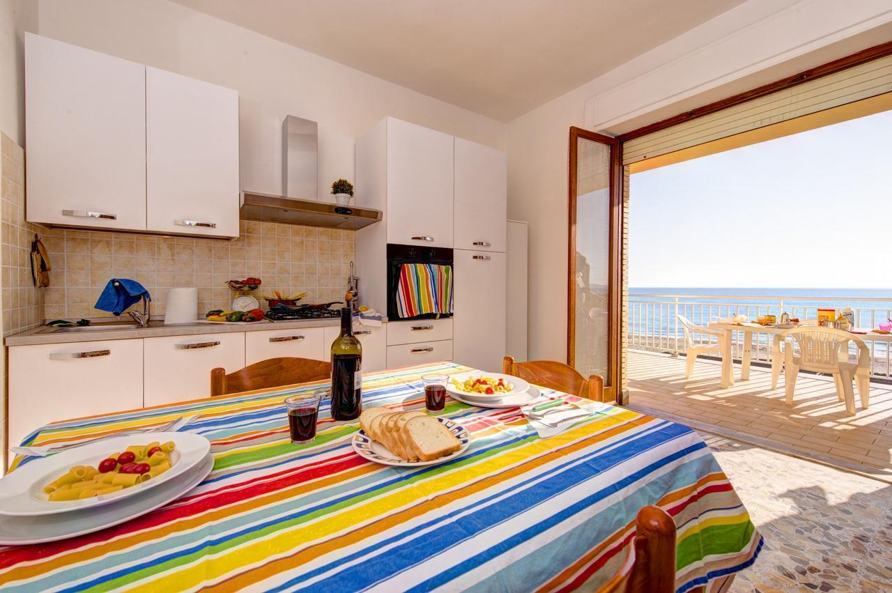 Apartamento Il Mare In Giardino Scauri  Exterior foto
