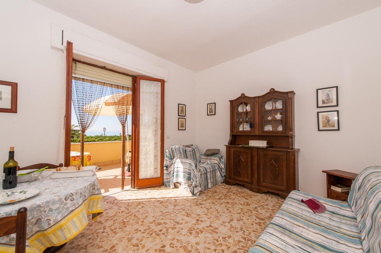 Apartamento Il Mare In Giardino Scauri  Exterior foto